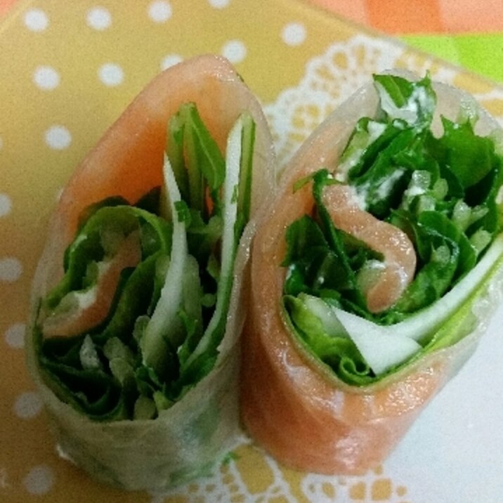 サーモンと緑野菜の生春巻